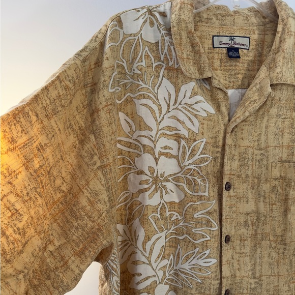 Tommy Bahama Relax Men's XLarge Silk Floral Short Sleeve Camp Shirt - Picture 3 of 5